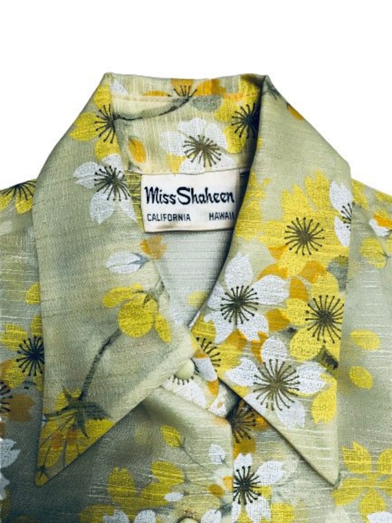 Vintage flower power blouse 70s sheer floral Hawa… - image 9
