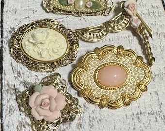 Vntg Romantic Jewelry Lot Avon 1928 Floral Rose Brooch Pearl Gold Tone Victorian