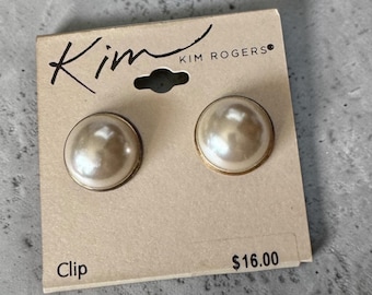 Large Round faux Pearl Gold Tone Clip On Stud Earrings KIM ROGERS Clip-on Classic