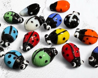 16 Handmade Lampwork 3D Red Ladybug Bead Strand / Lucky Ladybugs Glass Beads / Art glass / Jewelry Making / Supply / diy / earrings bracelet