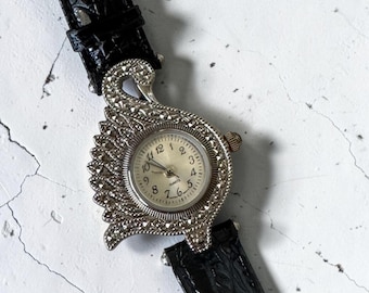 Vintage Avon Romantic Times Swan Genuine Leather Women's Watch Marcasites works