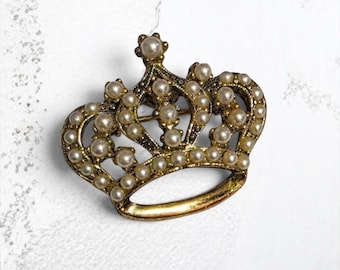 Vintage Encrusted faux Pearl Brooch Gold Tone