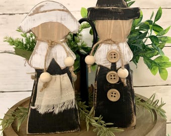 Rustic Thanksgiving Pilgrim wood chunky 2 piece set Tiered Tray Deco