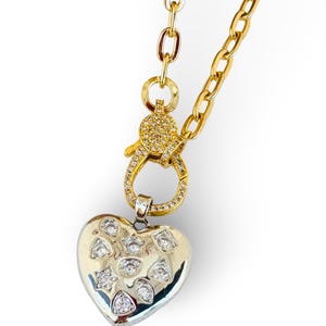 Collar con colgante de corazón de galaxia dorada