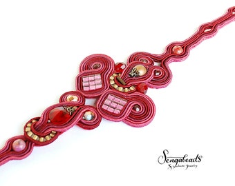 Bracelet soutache fait main : manchette en cristal Swarovski rouge
