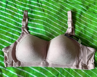 Qishine Floral Embossed Bra, Comfortable Molded Cups (38C-44C)
