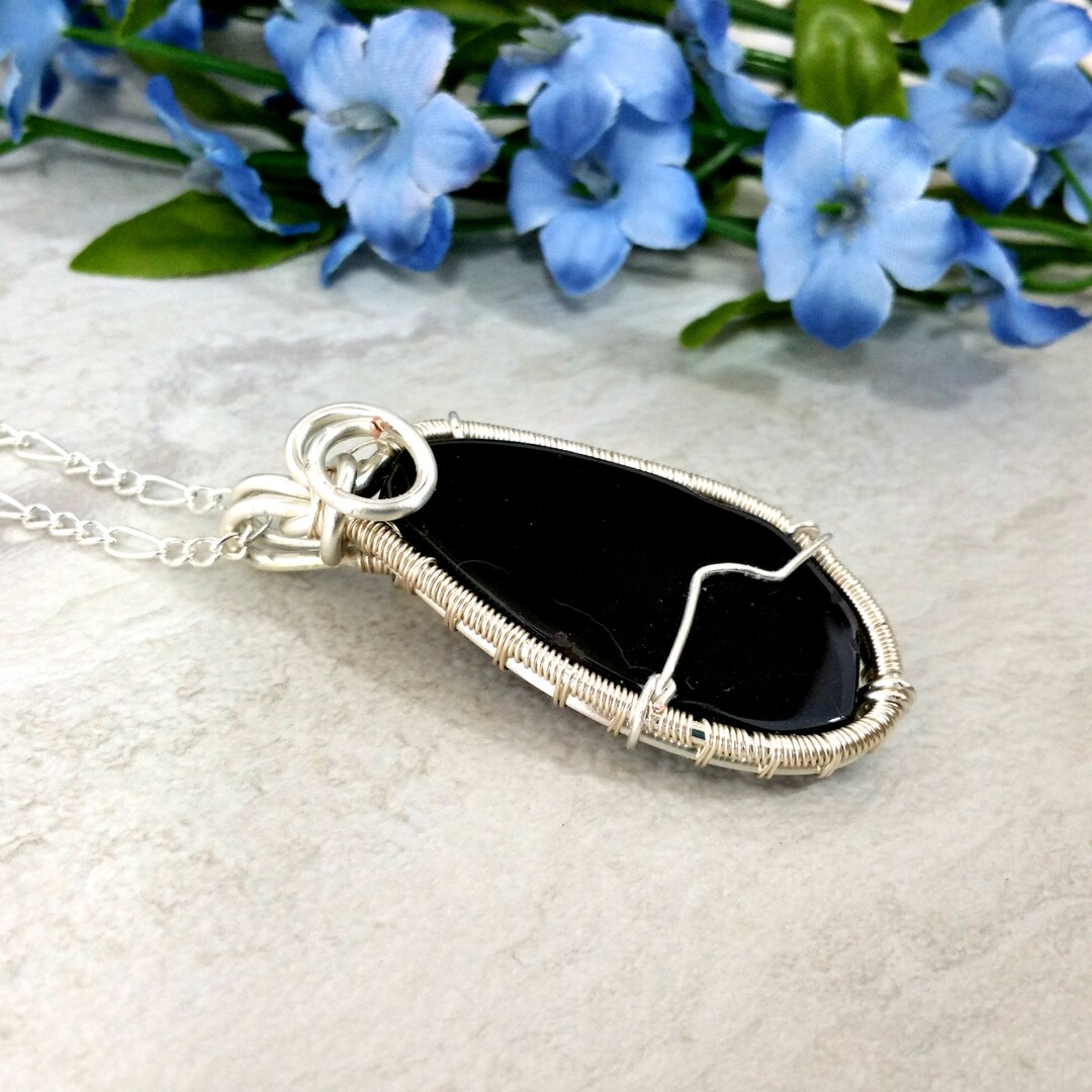 Talis Rock stone pendant necklace - black agate