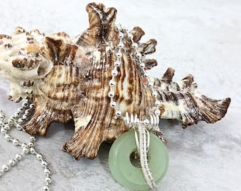 Green Aventurine Donut Pendant — Nature‑Inspired Wire‑Wrapped Necklace for Her