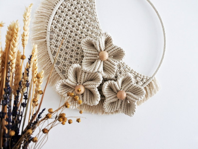 Macramé flower half moon wallhanging patroon pdf image 2