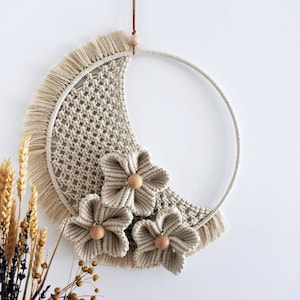 Macramé flower half moon wallhanging patroon pdf image 1