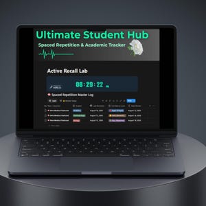 Peut inclure: Un ordinateur portable gris foncé affichant le tableau de bord Ultimate Student Hub. L'écran présente un suivi académique, un laboratoire de rappel actif avec une horloge numérique et un journal de répétition espacée avec des fiches médicales.