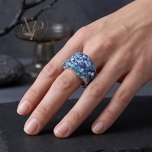 Blåvit CZ-cocktailring, silvergeometrisk statementring, glittrande kubisk zirkoniaring, modern pavéring, jubileumspresent till henne