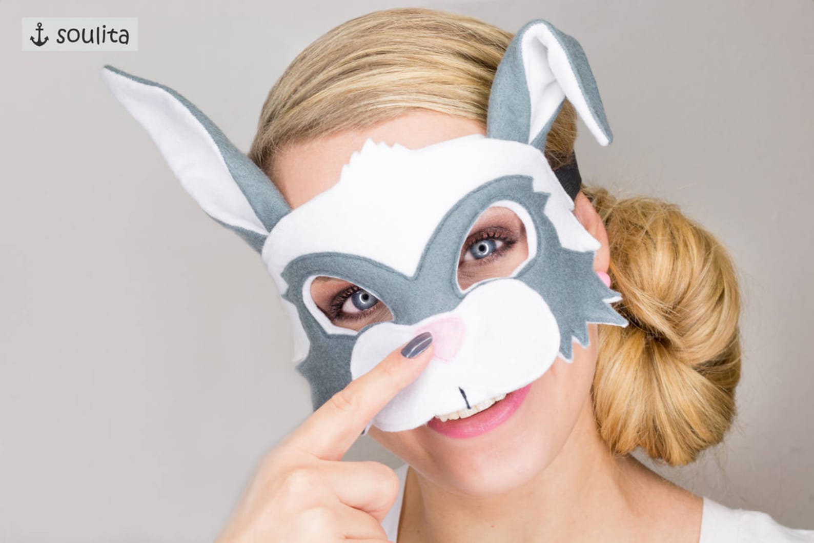 CARxlythic Bloody Bunny Maske - Gruselige Hasenmaske Für Halloween Und Cosplay