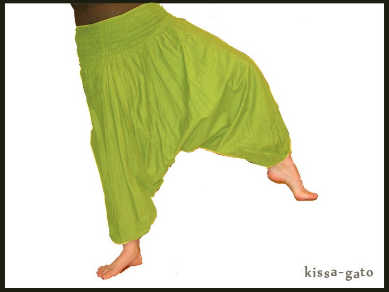 Harem pants Pluderhose Pumphose Sarouelhose Yoga olive green kissagato image 1