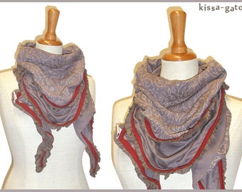 Triangular scarf lilo ruffles taupe grey kissagato cloth shawl stole