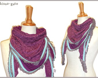 LILO triangular scarf with ruffles, purple, aubergine, lilac, Kissagato scarf, shawl, stole
