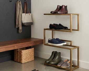 Luxuriöser, geometrischer Schuhständer und Flurorganizer im luxuriösen Design.