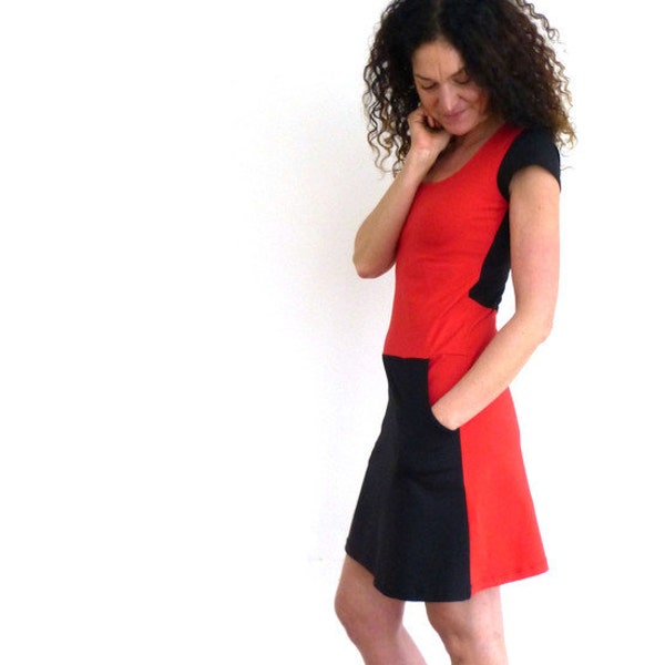 SALE!! Dress with pockets, short sleeves, red and black