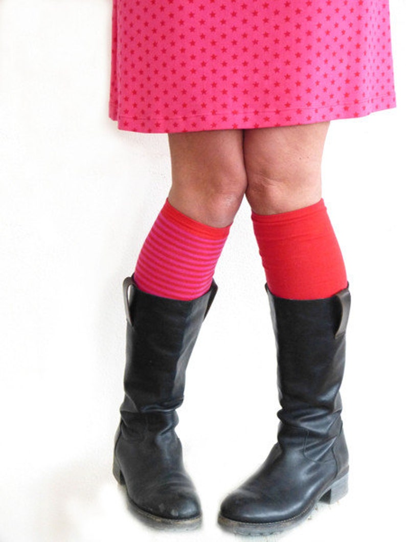 Arm warmers and leg warmers, red, pink stripes, stripes image 3