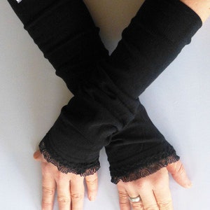 Cuffs, arm warmers, wrist warmers - black ruffle