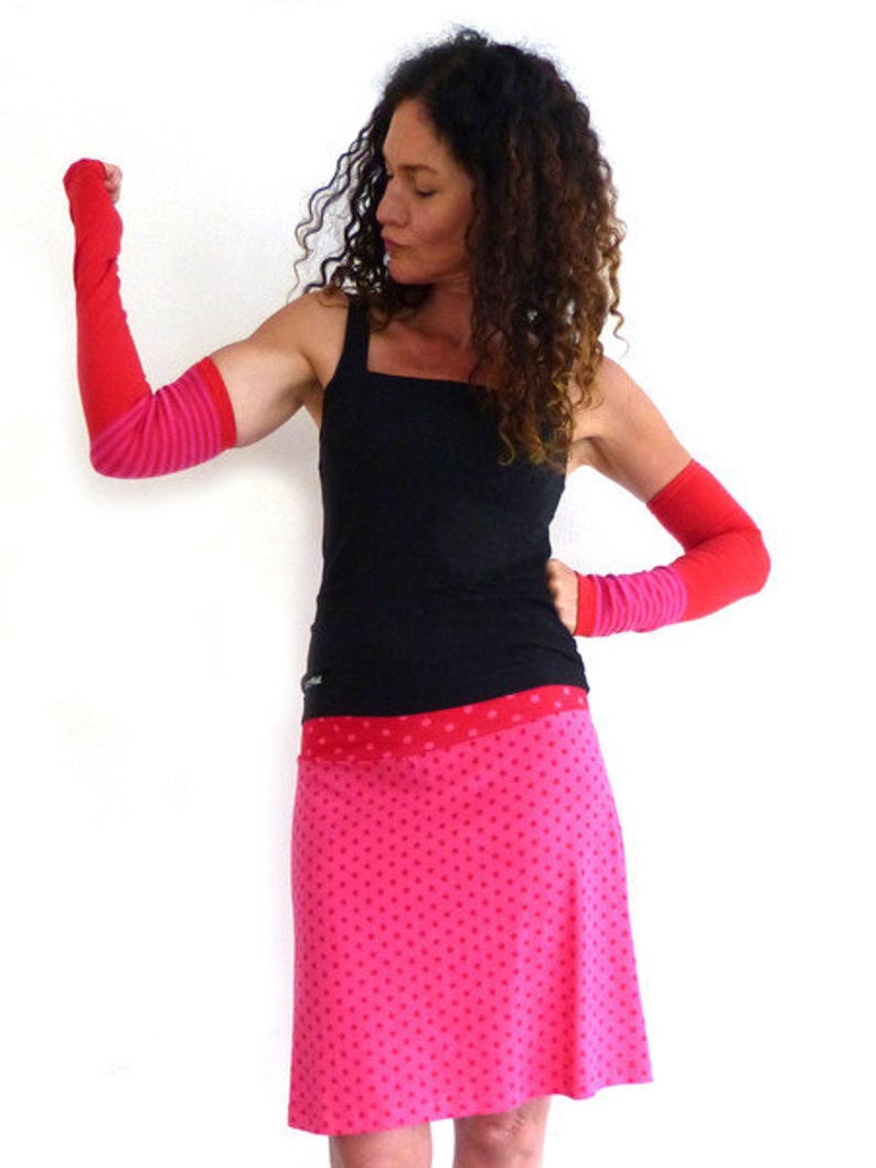 Arm warmers and leg warmers, red, pink stripes, stripes image 2