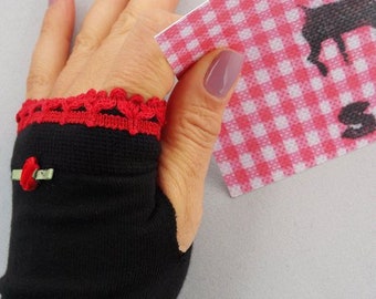 Cuffs with thumb hole - black, red with rose