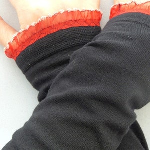 Cuffs, arm warmers, wrist warmers black, red image 3