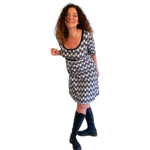 Women's dress 3/4 sleeves, A-shape, empire cat in black/white image 2