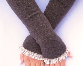 Cuffs, arm warmers, wrist warmers - brown ruffle