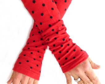 Cuffs, arm warmers, wrist warmers - red dots