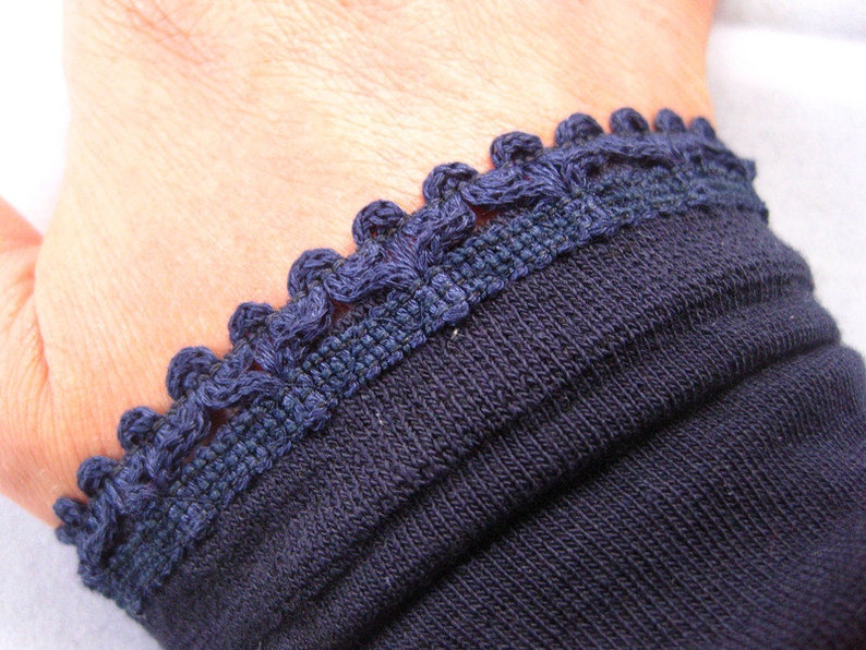 Arm warmers, fingerless gloves in navy blue with blue trim image 3