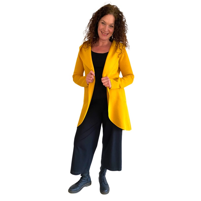 Manteau à capuche long avec poches et bouton pression, jaune ocre image 2