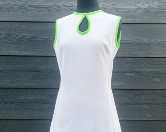 Small Petite Vintage 1970's Tennis Shift Dress : White with Green Mini Dress