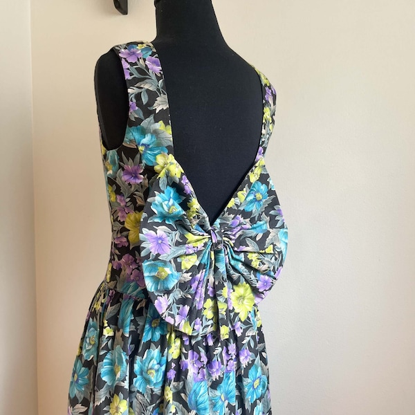 Small Vintage Party Dress Black Floral : All That Jazz Bow Back Midi Dress