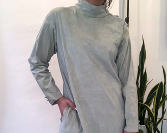 Medium Vintage Soft Gray Suede Long Sleeved Dress : Pockets Button Shoulder Midi