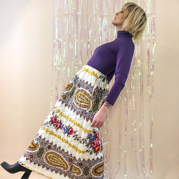 XS Vintage Quilted Dress : Purple Turtleneck with Paisley Printed Skirt