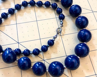 Vintage Navy Blue Plastic Beaded Necklace : Navy Deep Blue