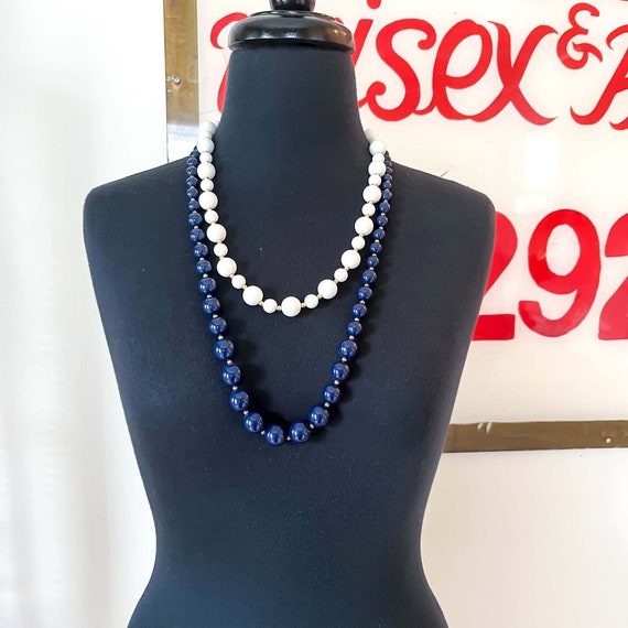 Vintage Navy Blue Plastic Beaded Necklace : Navy … - image 3