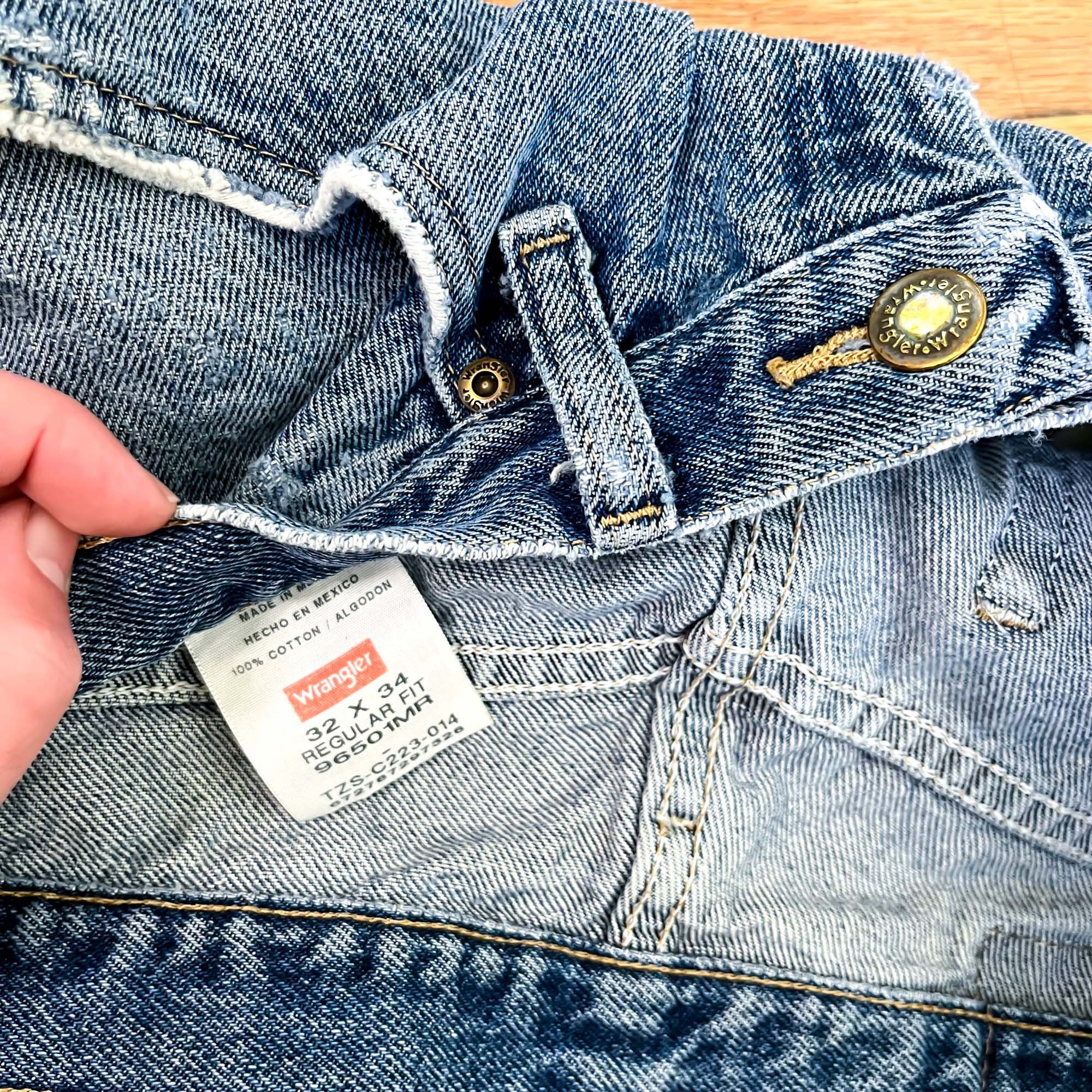32 Wrangler Jeans : Regular Fit Distressed Denim - Etsy