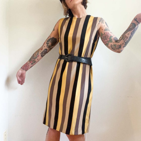 Medium Petite Vintage 1960's Striped Shift Dress … - image 6