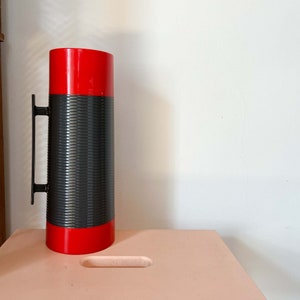 Vintage Aladdin&#39;s DuraClad Thermos : Grey Red 1 Quart Insulated 1970s