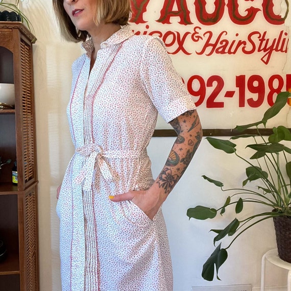 Small Vintage Floral Shirt Dress White with Pink Fl… Gem
