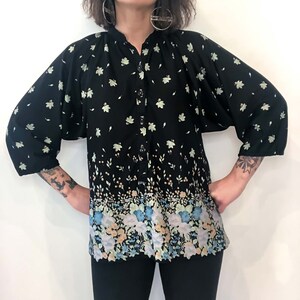 Large Vintage Floral Blouse 1980s