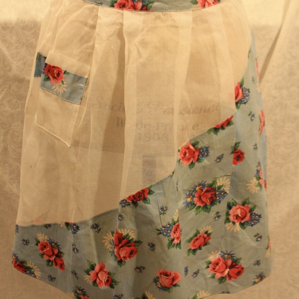 Vintage 1950s apron roses blue red shabby chic great condition. ON SALE