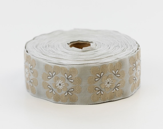 KAFKA G-13/20 Jacquard Ribbon Woven Organic Cotton Trim 1-1/4" wide (32mm) Tan w/Beige Mod Flowers, Dk Beige & White Accents