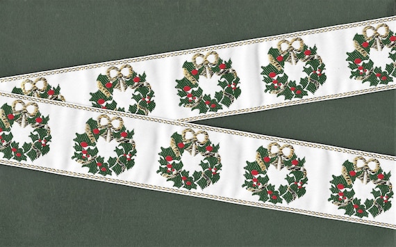 HOLIDAY H-07-A Jacquard Ribbon Poly Trim 1-1/2" Wide (38mm) White w/Green Wreaths, Red Berries & Gold Metallic Accents