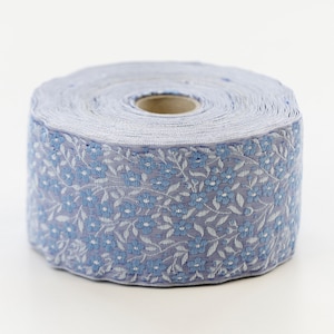 KAFKA K-02 / 03 Jacquard Band gewebt Bio-Baumwolle Zierleiste 2 "breit (50 mm) Blau mit Blau & Weiß Vergissmeinnicht, hellblaue Blätter