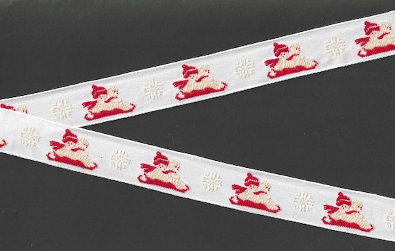 HOLIDAY E-47-A Jacquard Ribbon Cotton Trim 7/8" wide (22mm) VINTAGE White w/Bears on a Red Sled