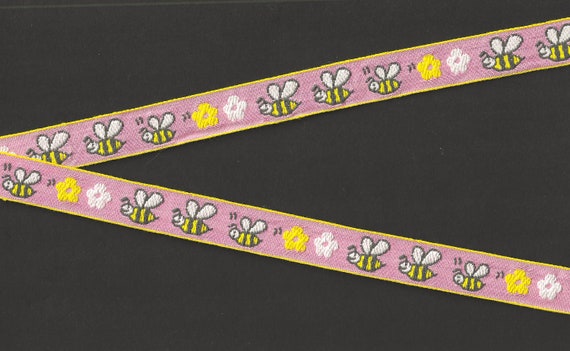 INSECTS C-10-B Jacquard Ribbon Cotton Trim 5/8" wide (16mm) Lt Coral w/Trio of Bumble Bees, Yellow/White Flowers