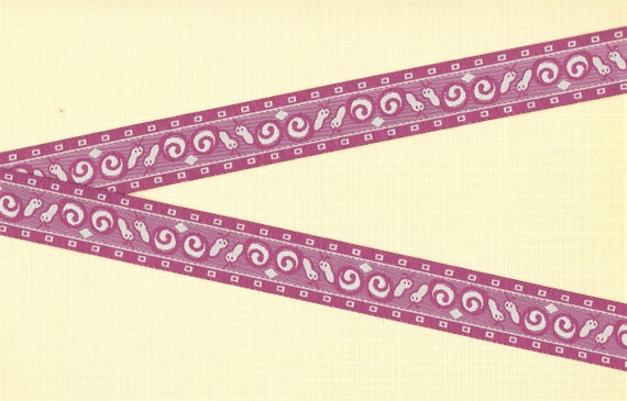 INSECTS E-04-A Jacquard Ribbon Poly Trim 7/8" wide (22mm) Pale Plum w/Ivory Snails ESCARGOT!
